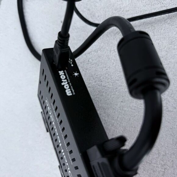 Matrox D2G-A2D-IF DualHead2Go External Graphics Expansion Module - Picture 3 of 4